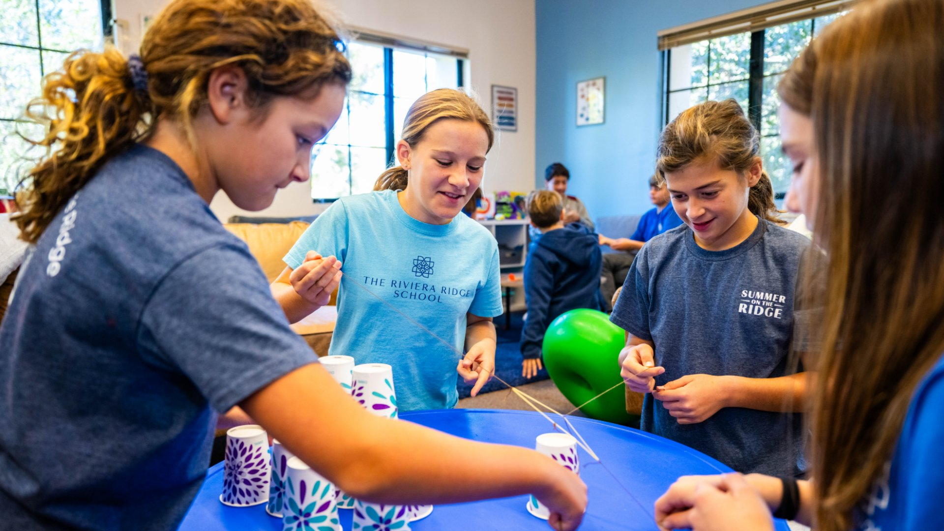 Middle school students in steam class at Riviera Ridge School.